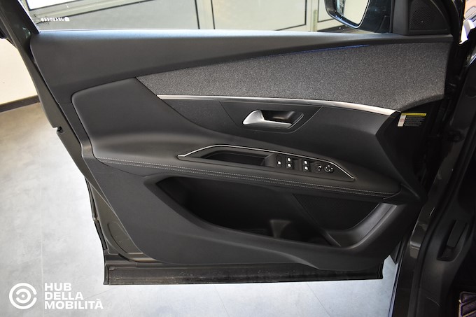 PEUGEOT 3008 PureTech Turbo 130 S&S Allure